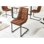 Chaises cantilever marron