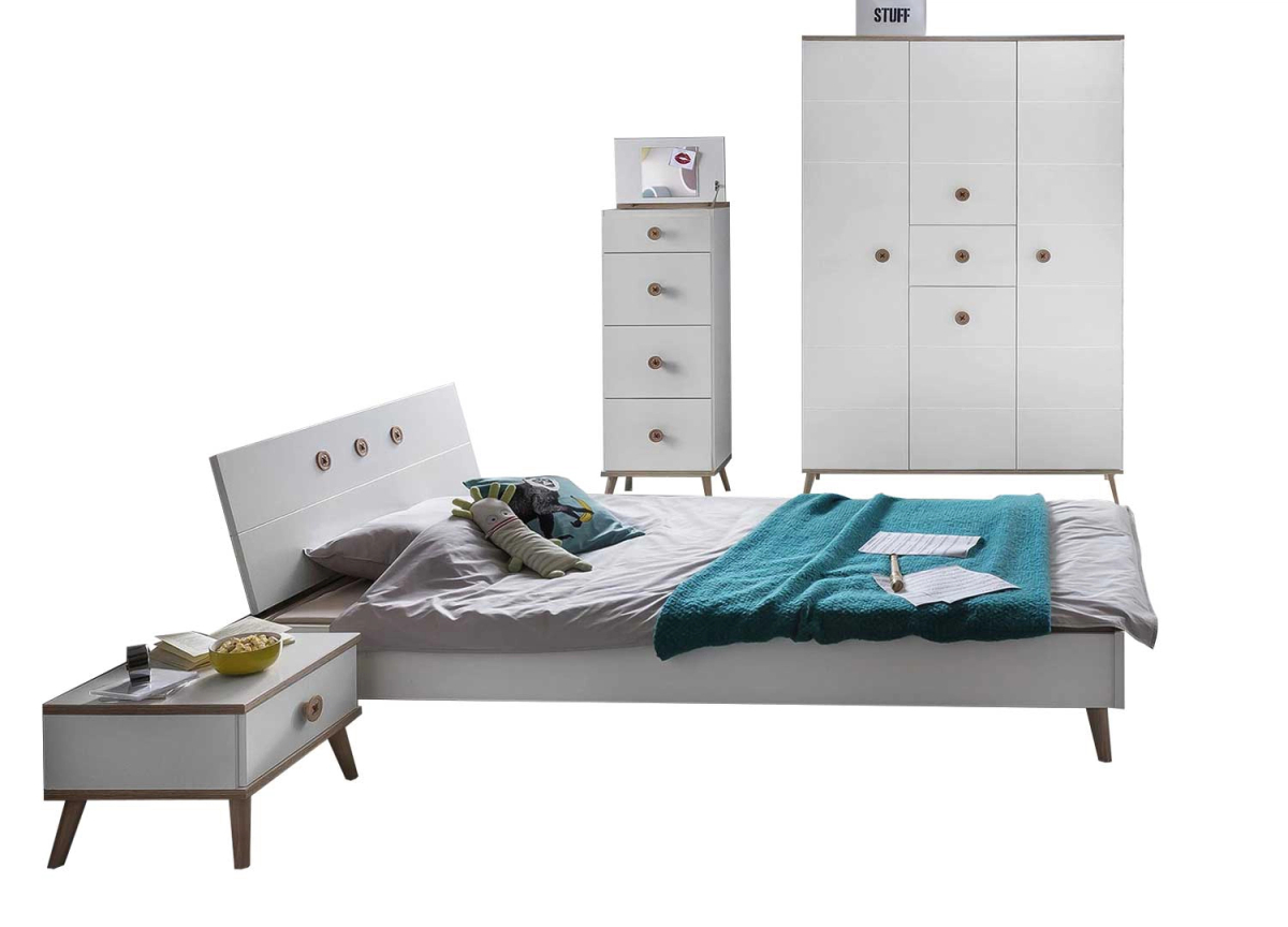 Mobilier de chambre enfant de style scandinave blanc et chêne