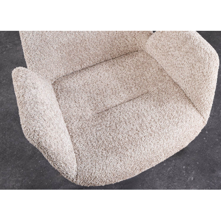 Qualité et détail de la chaise en tissu bouclé beige