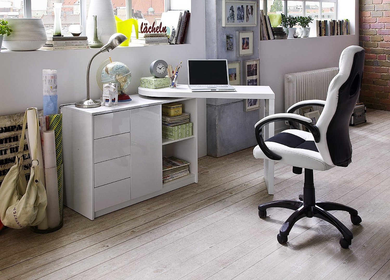 Bureau design moderne 140x60 blanc avec étagères ouvertes Bolg