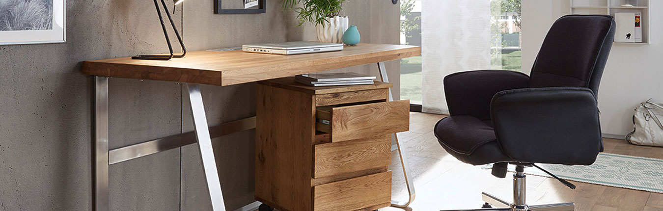 Bureau bois et chaise de bureau design